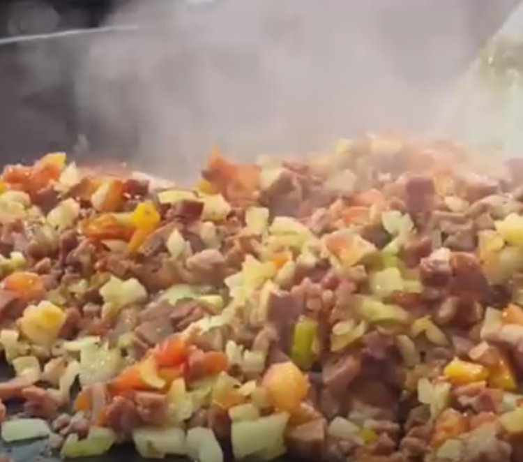 APAE de Mogi das Cruzes leva tradição e solidariedade à Festa do Divino com barraca de "Buraco Quente"