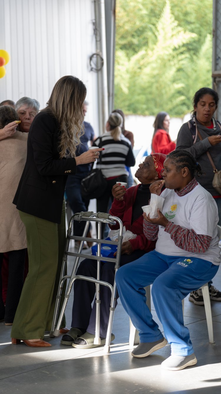 APAE de Mairinque recebe Dra. Cristiany para palestra sobre inclusão, acolhimento e defesa de direitos