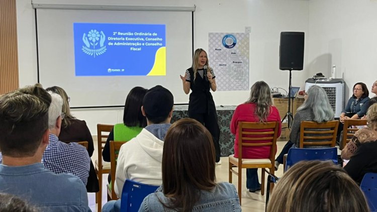 Na APAE de Taquarituba, Dra. Cristiany impulsiona união da Rede Apae em defesa das famílias