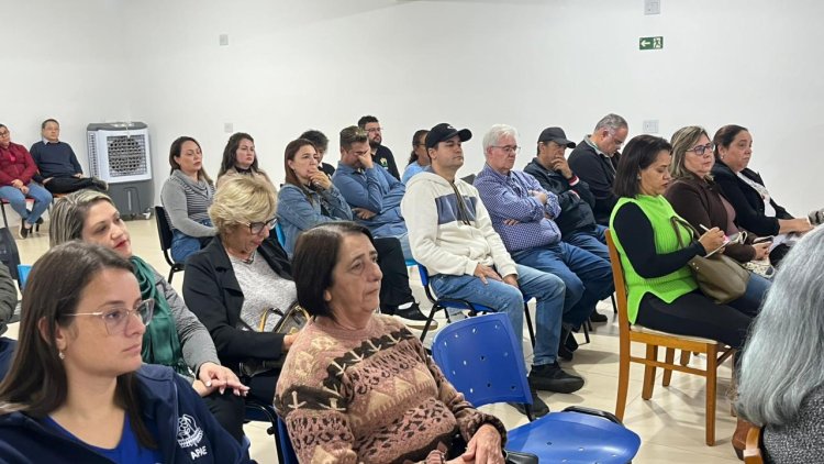 Na APAE de Taquarituba, Dra. Cristiany impulsiona união da Rede Apae em defesa das famílias