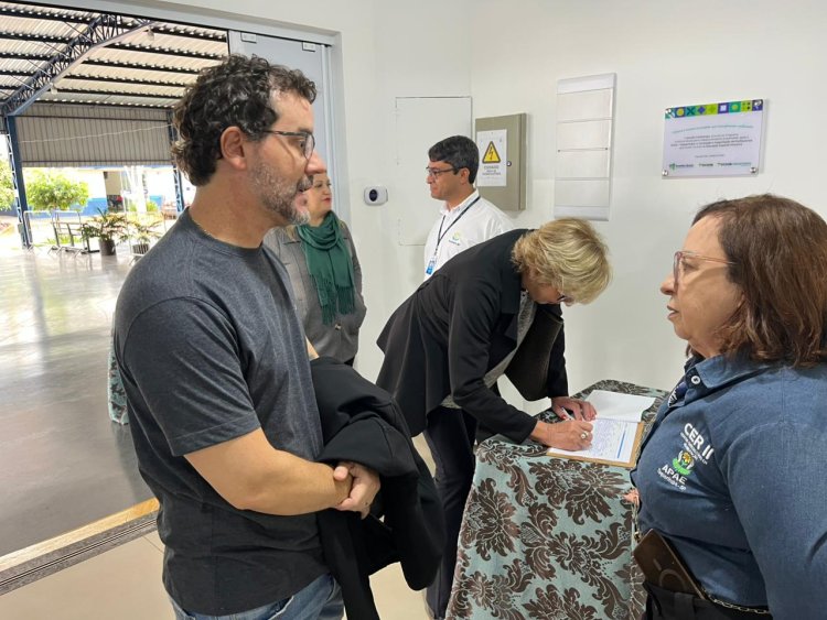 Na APAE de Taquarituba, Dra. Cristiany impulsiona união da Rede Apae em defesa das famílias