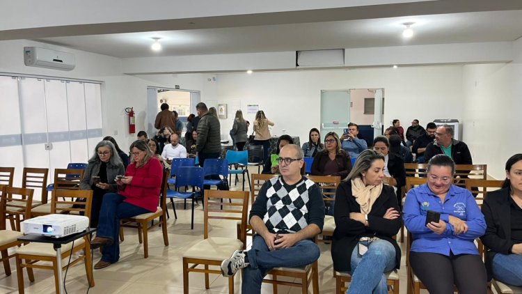 Na APAE de Taquarituba, Dra. Cristiany impulsiona união da Rede Apae em defesa das famílias