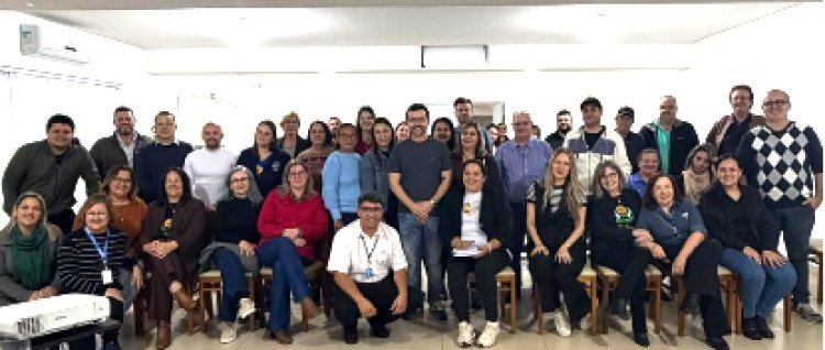 Na APAE de Taquarituba, Dra. Cristiany impulsiona união da Rede Apae em defesa das famílias