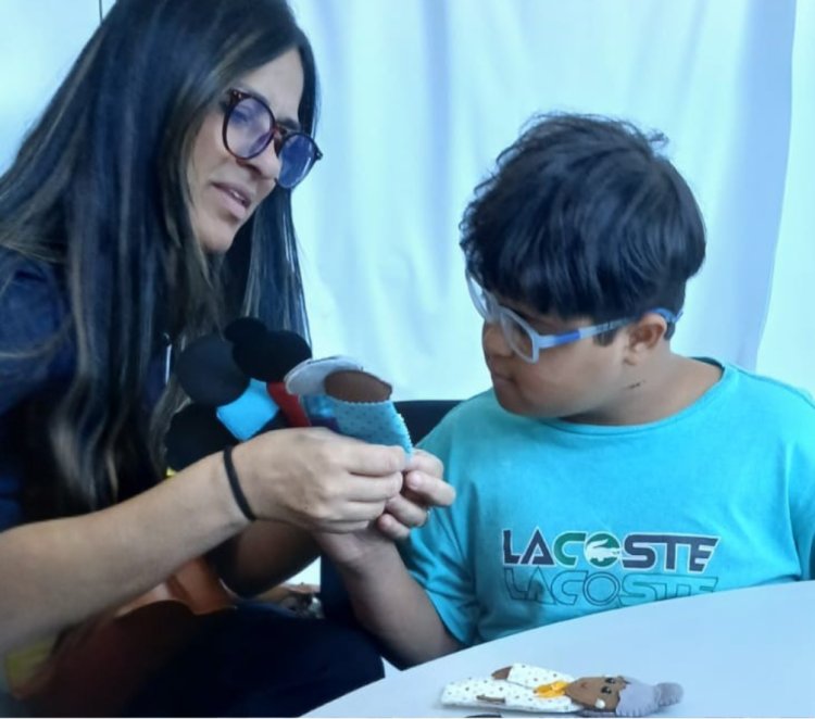 Serviço de Convivência da APAE de Mogi das Cruzes envolve famílias na produção de materiais pedagógicos em feltro