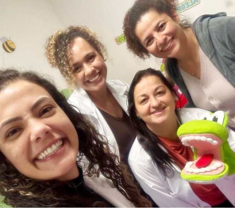 Roda de conversa na APAE de Mogi orienta famílias sobre saúde bucal de crianças atípicas