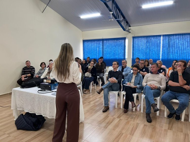 Dra. Cristiany fortalece a rede apaeana durante encontro do Conselho Serra dos Cristais em Itatiba