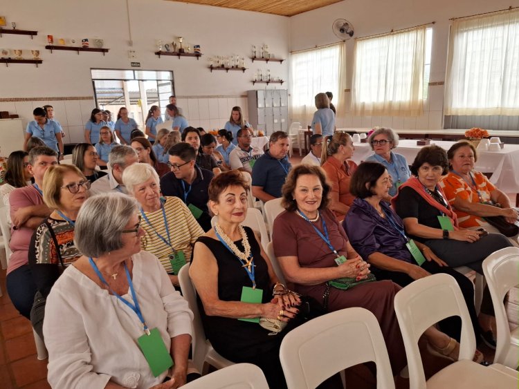 Dra. Cristiany de Castro fortalece debates sobre acolhimento, inclusão e famílias durante reunião do Conselho Ouro Verde