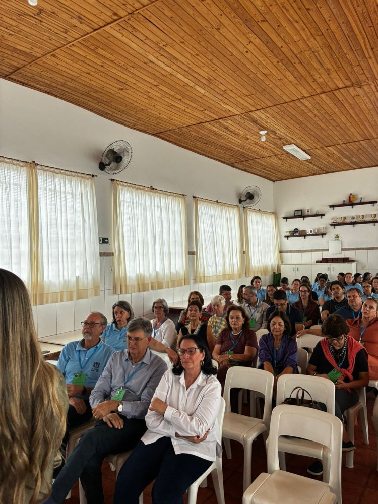 Dra. Cristiany de Castro fortalece debates sobre acolhimento, inclusão e famílias durante reunião do Conselho Ouro Verde