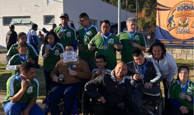 Alunos da APAE de Mogi participam do 1º Festival de Bocha e Queimada em Biritiba Mirim