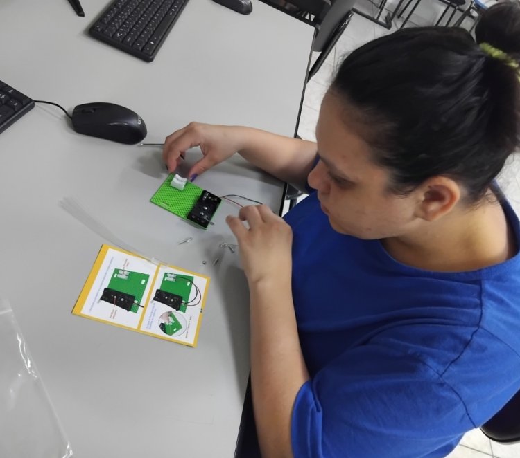 Projeto Robótica Educacional amplia oportunidades de aprendizagem e inclusão na APAE de Mogi das Cruzes