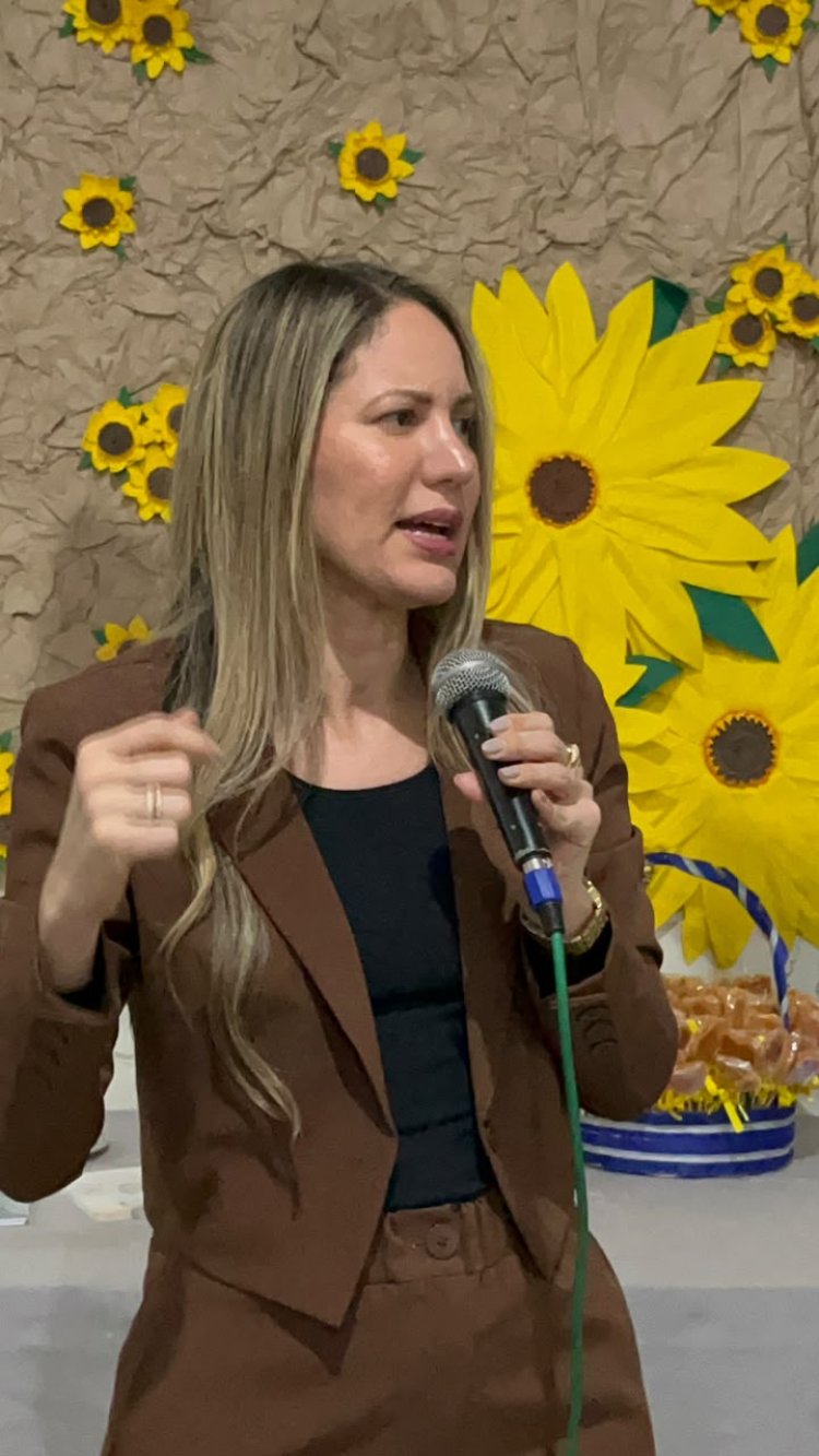 Famílias, inclusão e direitos pautam palestra de Dra. Cristiany de Castro em Osvaldo Cruz