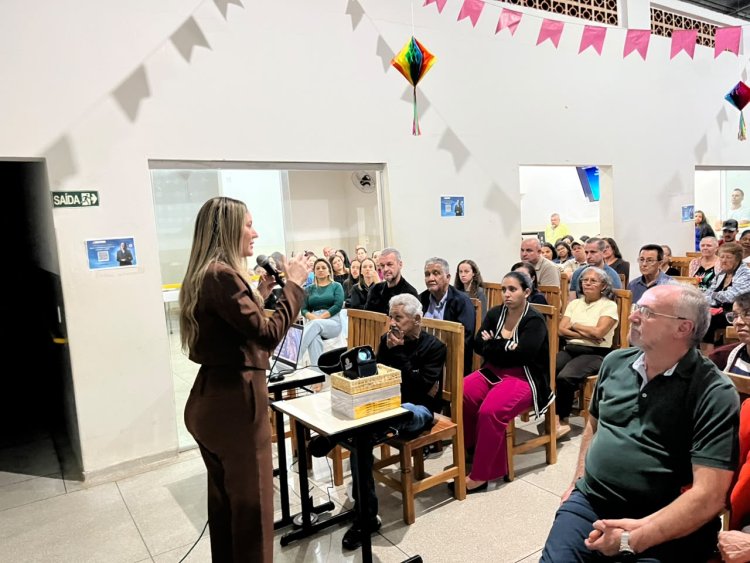 Famílias, inclusão e direitos pautam palestra de Dra. Cristiany de Castro em Osvaldo Cruz