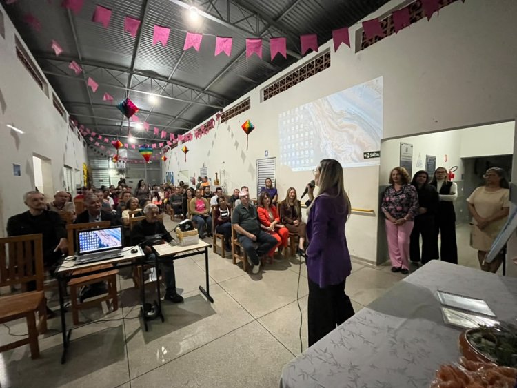 Famílias, inclusão e direitos pautam palestra de Dra. Cristiany de Castro em Osvaldo Cruz
