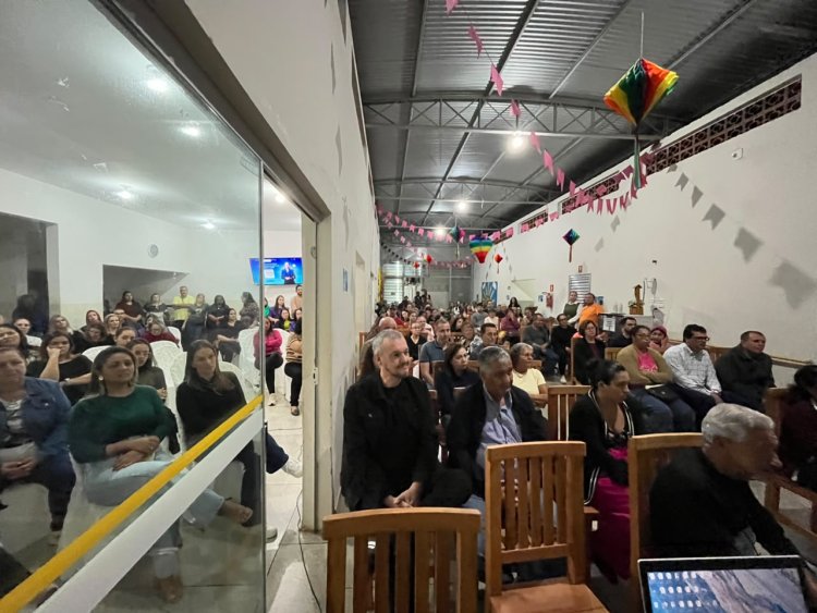 Famílias, inclusão e direitos pautam palestra de Dra. Cristiany de Castro em Osvaldo Cruz