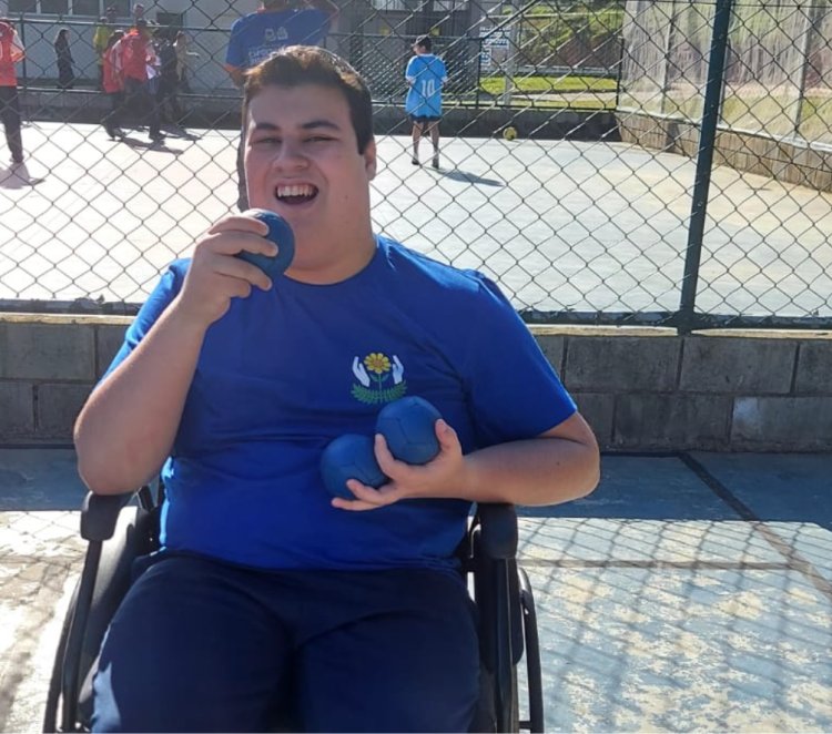 Alunos da APAE de Mogi participam do 1º Festival de Bocha e Queimada em Biritiba Mirim