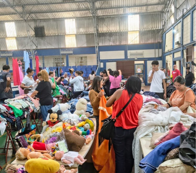 Bazar Esther Casella da APAE de Mogi realiza 2ª edição com todas as peças por R$10