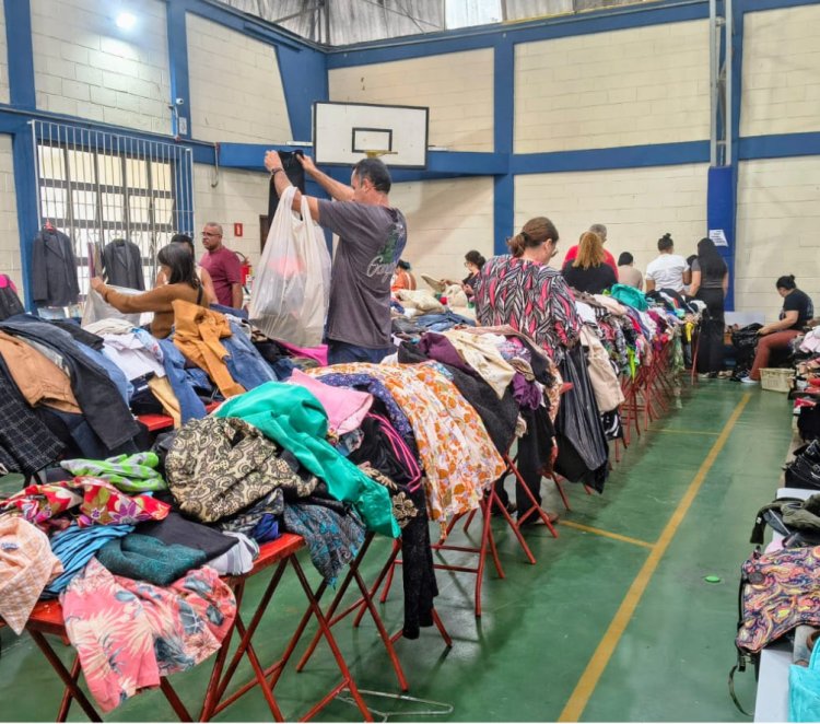 Bazar Esther Casella da APAE de Mogi realiza 2ª edição com todas as peças por R$10