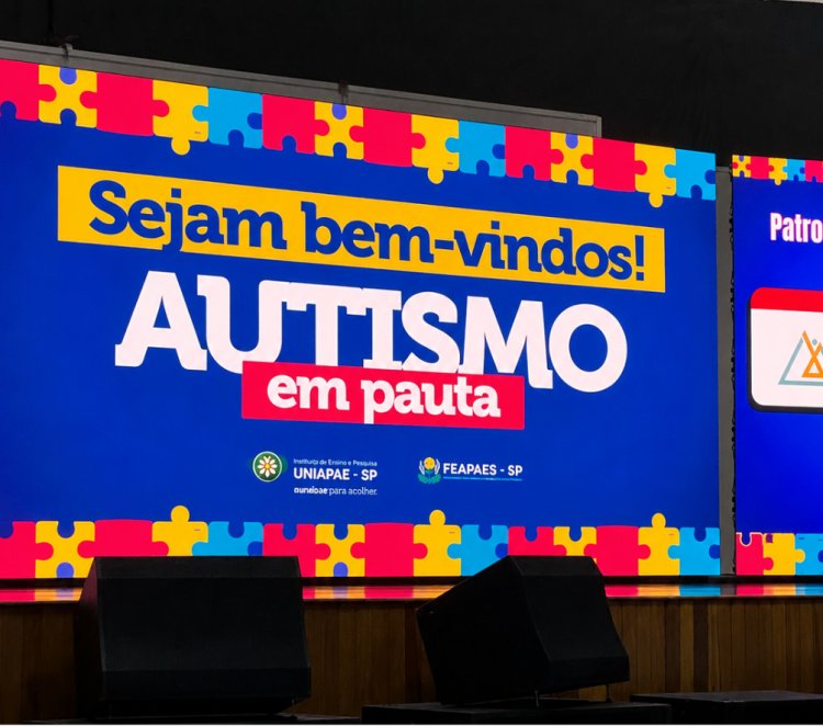 Profissionais da APAE de Mogi participam de formação sobre autismo promovida pela FEAPAES-SP