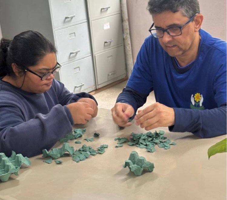 Oficina de papel-semente une sustentabilidade e desenvolvimento no Núcleo Rural da APAE de Mogi das Cruzes
