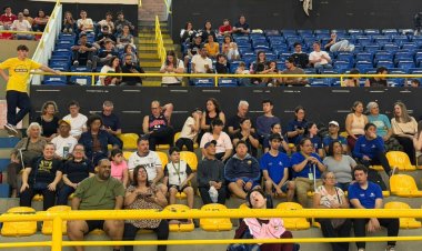 Alunos da APAE de Mogi vivenciam noite de basquete no Dia Nacional de Luta da Pessoa com Deficiência