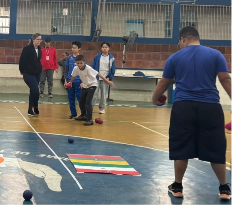 APAE de Mogi promove vivência com alunos do Colégio Ativa durante programação do Setembro Verde