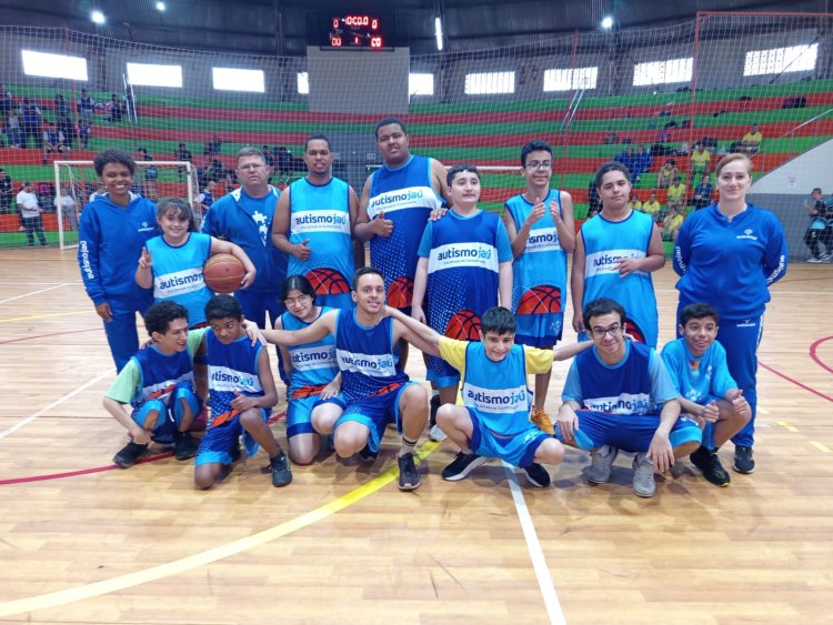 4ª etapa do Circuito Especial de Atletismo e Esportes Adaptados reúne APAEs em Pederneiras