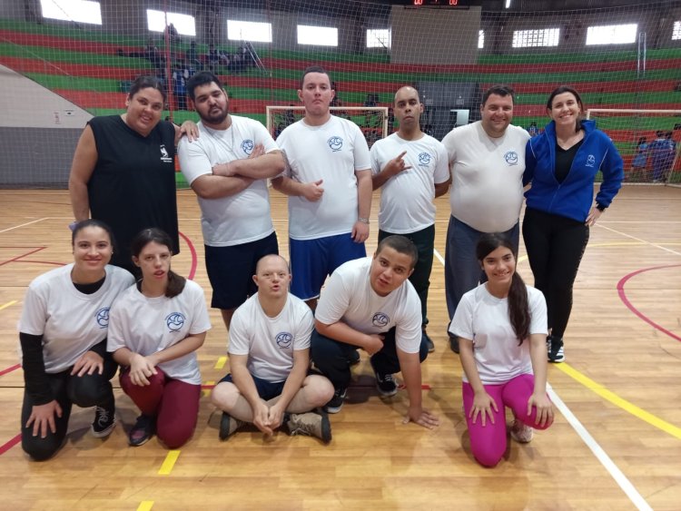 4ª etapa do Circuito Especial de Atletismo e Esportes Adaptados reúne APAEs em Pederneiras