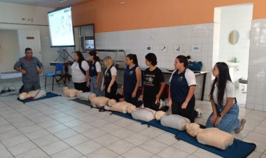 Colaboradores da APAE de Mogi participam de capacitação em primeiros socorros