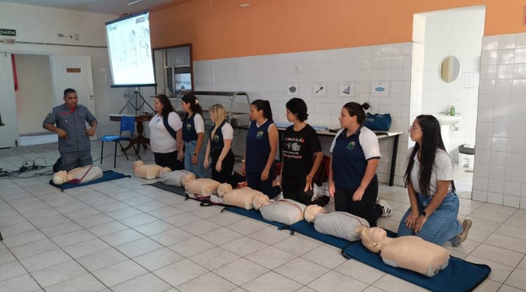 Colaboradores da APAE de Mogi participam de capacitação em primeiros socorros