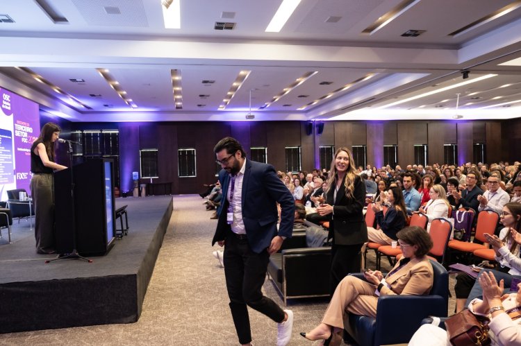FEAPAES-SP celebra 10 anos de parceria com a Fundação Dom Cabral durante Encontro do Terceiro Setor 2026